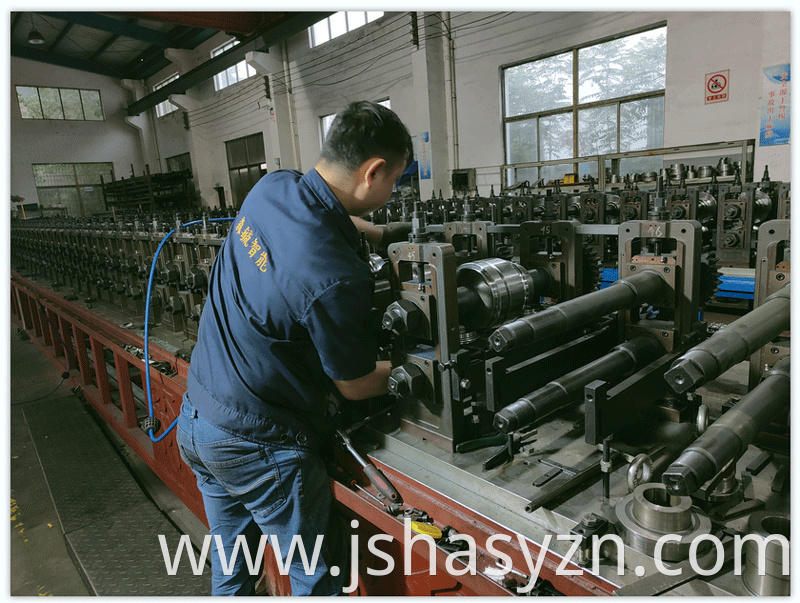 Reinforcing Rib Forming Machine